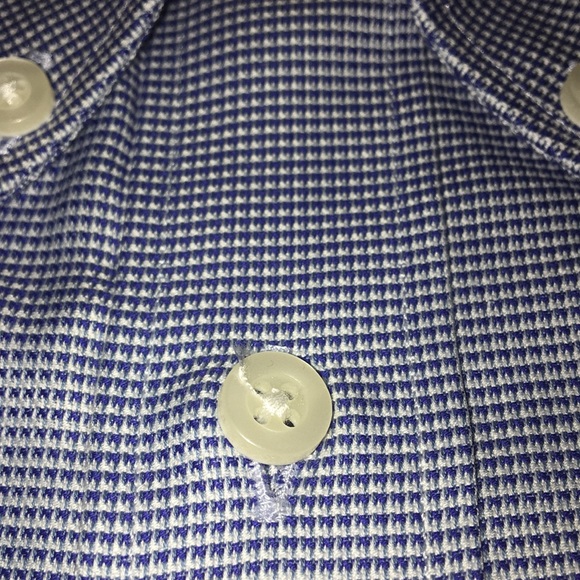 Men’s Kirkland Signature Button Down Shirt - Picture 4 of 5